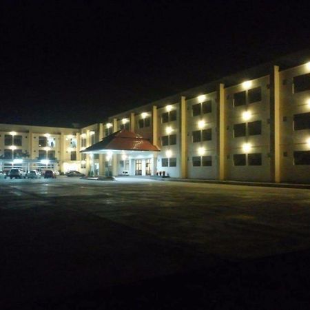 Lita Place Roi Et Luaran gambar