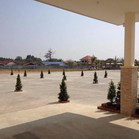 Lita Place Roi Et Luaran gambar