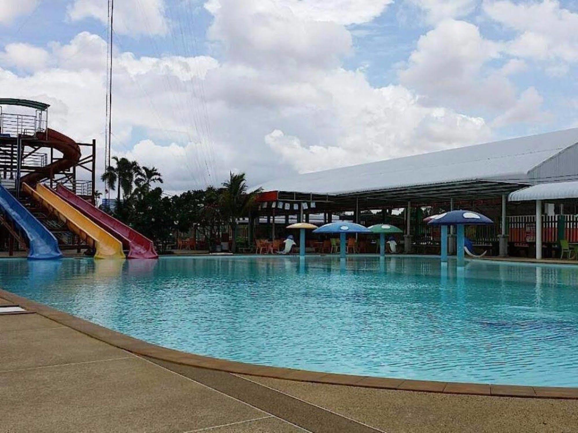 Lita Place Roi Et Luaran gambar
